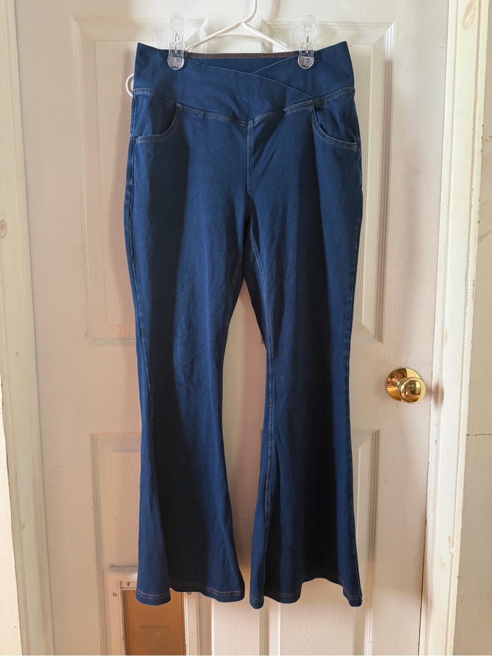 HALARA Deep Navy Flare Pull-On Jeans